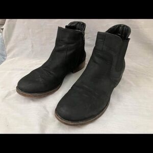 women’s size 7 McKinley leather low heel  boots